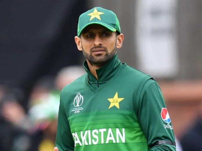 Shoaib Malik became first Pakistani to score 10,000 runs in T20, setting a new record