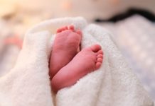 Rawalpindi: Change of newborn boy and girl in the hospital, both families refuse to take the daughter Rawalpindi: Change of newborn boy and girl in the hospital, both families refuse to take the daughter