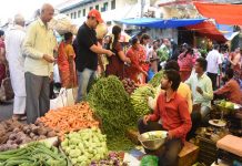 Prices of Vegetables & Fruits massively increased after the flood in KPK, Sindh & Balochistan Prices of Vegetables & Fruits massively increased after the flood in KPK, Sindh & Balochistan