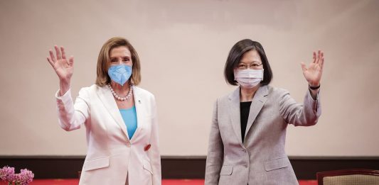 Tensions over Nancy Pelosi’s visit to Taiwan; Chinese military exercises begin, the siege of Taiwan Tensions over Nancy Pelosi's visit to Taiwan; Chinese military exercises begin, the siege of Taiwan
