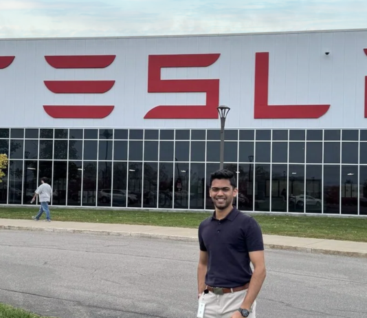 Indian-Origin Man Secures Job at Tesla After 300+ Applications and 500 Cold Emails Indian-Origin Man Secures Job at Tesla After 300+ Applications and 500 Cold Emails