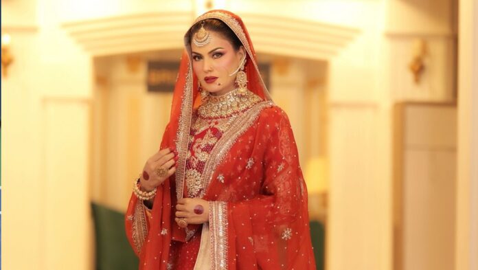 New Photos Spark Rumors of Veena Malik's Marriage